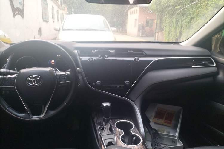 Used Toyota Camry 2019 2.0G Luxury Edition China VI Standard Headliner