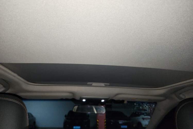 Used Toyota Camry 2019 2.0G Luxury Edition China VI Standard Headliner