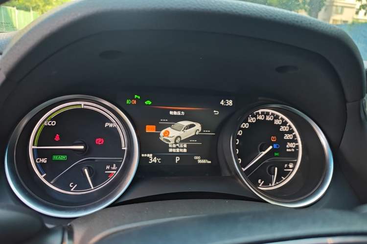 Used Toyota Camry 2019 Revised Version Dual-Engine 2.5 HG Luxury Edition Instrument Cluster