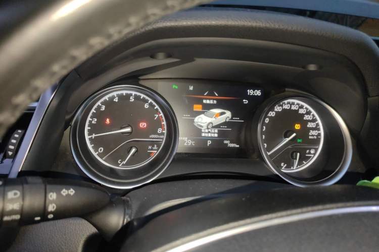 Used Toyota Camry 2019 2.5G Luxury Edition China VI Standard Instrument Cluster