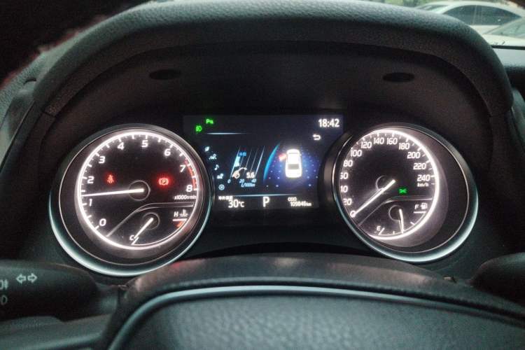Used Toyota Camry 2019 Revised Version 2.0G Luxury Edition Instrument Cluster