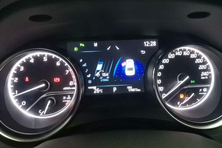 Used Toyota Camry 2019 2.5G Luxury Edition China VI Standard Instrument Cluster