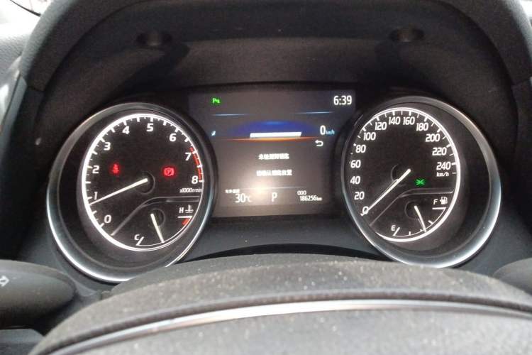 Used Toyota Camry 2019 2.0G Luxury Edition China VI Standard Instrument Cluster
