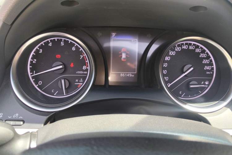 Used Toyota Camry 2019 2.0E Elite Edition China VI Standard Instrument Cluster