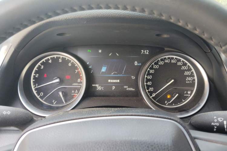 Used Toyota Camry 2019 Revised Version 2.0G Luxury Edition Instrument Cluster