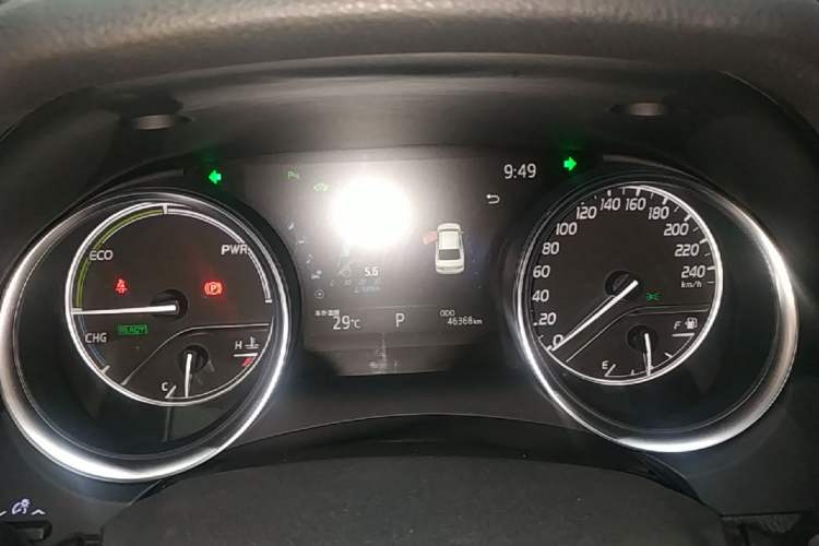 Used Toyota Camry 2019 Revised Version Dual-Engine 2.5 HG Luxury Edition Instrument Cluster
