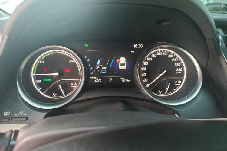 Used Toyota Camry 2019 Dual-Engine 2.5 HG Luxury Edition China VI Standard Instrument Cluster