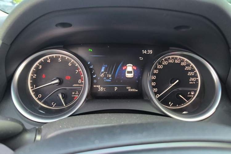 Used Toyota Camry 2019 Revised Version 2.0G Luxury Edition Instrument Cluster