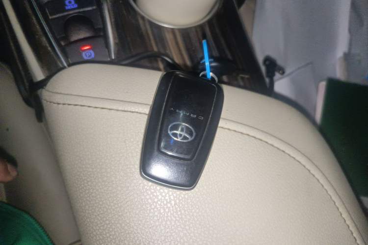 Used Toyota Camry 2019 2.0G Luxury Edition China VI Standard Interior 1