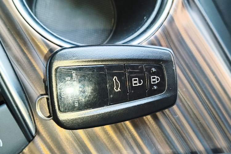 Used Toyota Camry 2019 Revised Version 2.0G Luxury Edition Interior 1