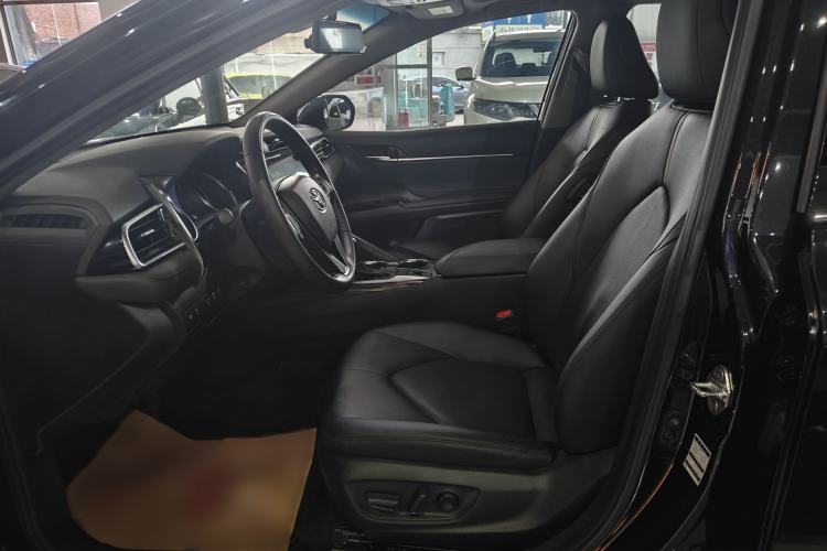 Used Toyota Camry 2019 2.0G Luxury Edition China VI Standard Interior 1