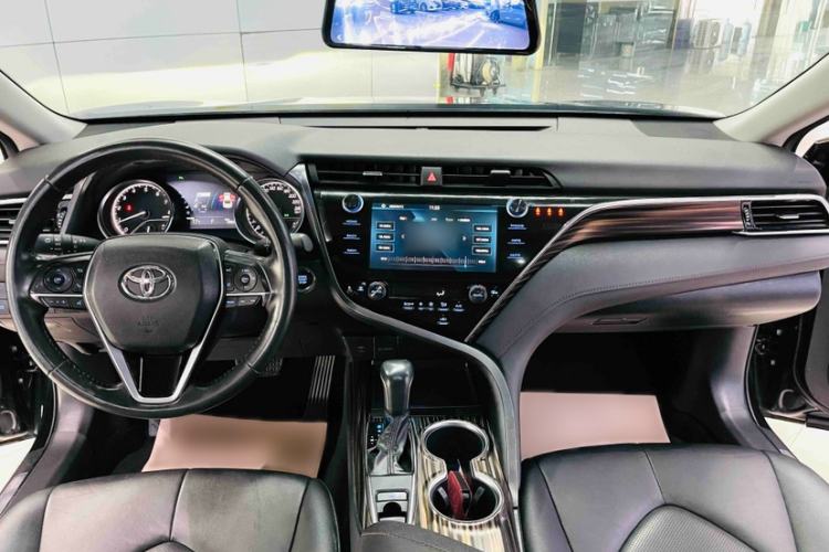 Used Toyota Camry 2019 Revised Version 2.0G Luxury Edition Interior 1