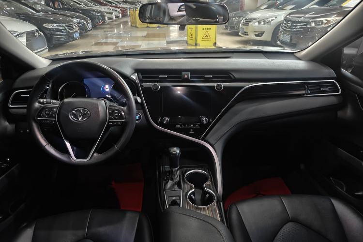 Used Toyota Camry 2019 Revised Version 2.0G Luxury Edition Interior 1