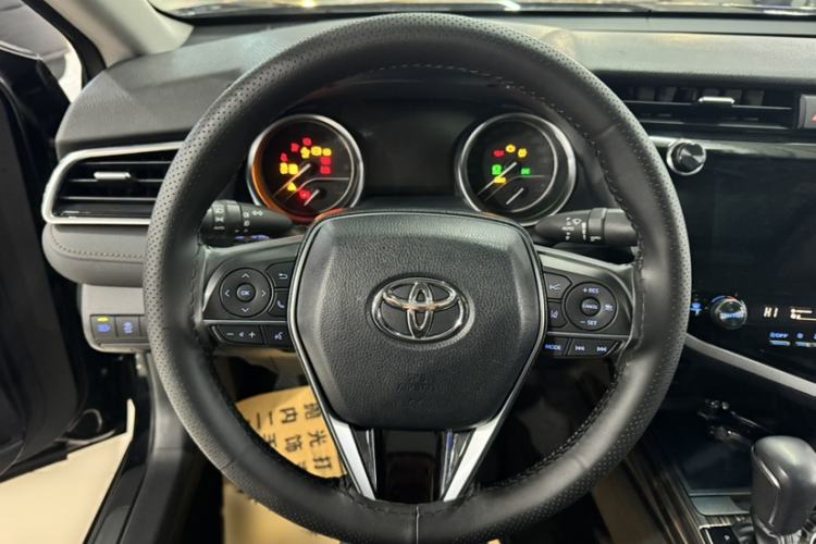 Used Toyota Camry 2019 2.0G Luxury Edition China VI Standard Interior 1