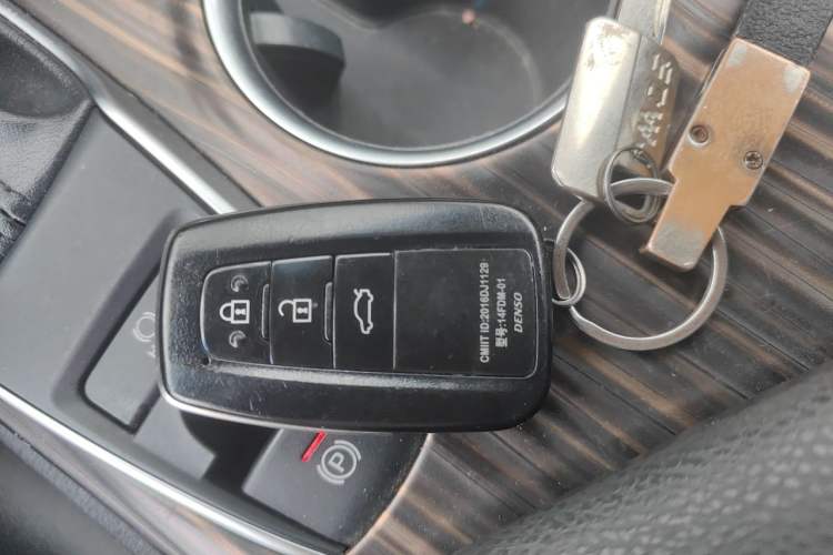 Used Toyota Camry 2019 Revised Version 2.0G Luxury Edition Interior 1
