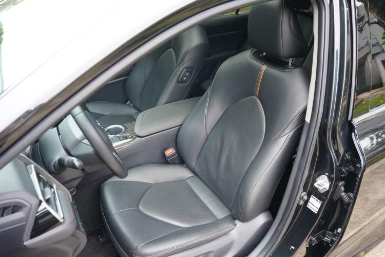 Used Toyota Camry 2019 Revised Version 2.0G Luxury Edition Interior 13