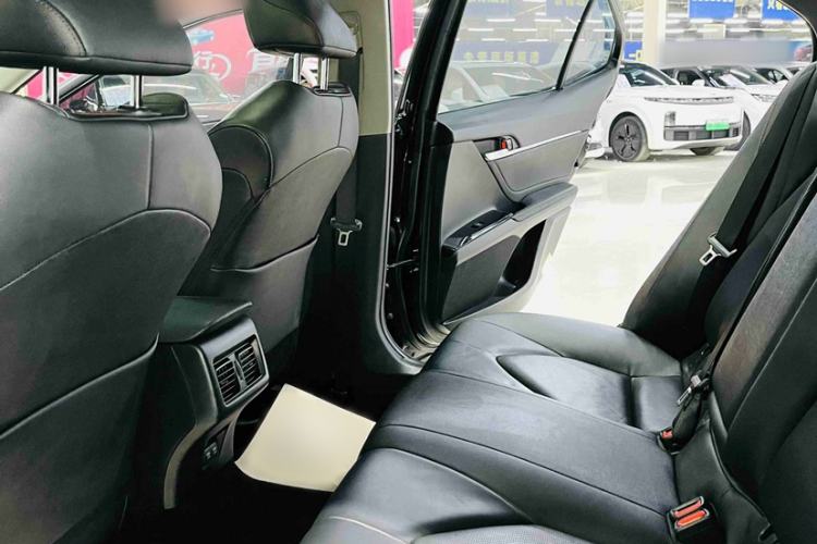 Used Toyota Camry 2019 Revised Version 2.0G Luxury Edition Interior 2