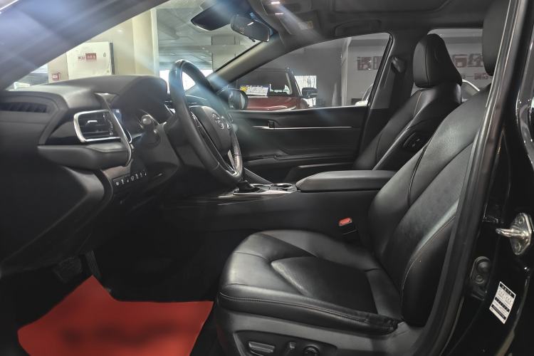 Used Toyota Camry 2019 Revised Version 2.0G Luxury Edition Interior 2