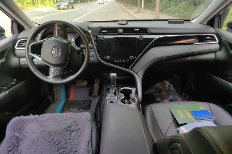 Used Toyota Camry 2019 Revised Version 2.0G Luxury Edition Interior 2