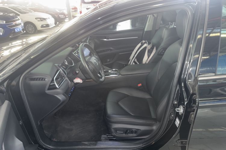 Used Toyota Camry 2019 Revised Version 2.0G Luxury Edition Interior 2