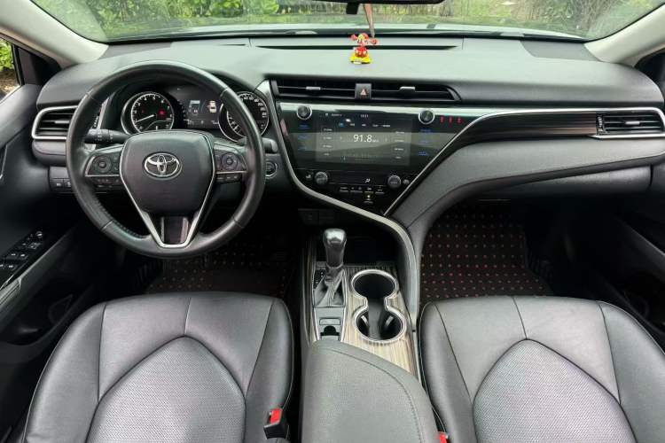 Used Toyota Camry 2019 Revised Version 2.0G Luxury Edition Interior 2