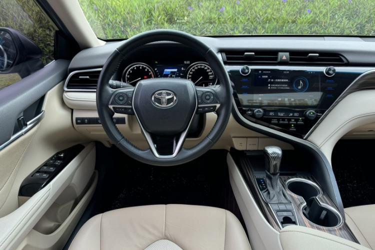 Used Toyota Camry 2019 2.5G Luxury Edition China V Standard Interior 3
