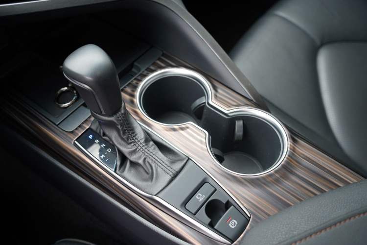 Used Toyota Camry 2019 Revised Version 2.0G Luxury Edition Interior 3