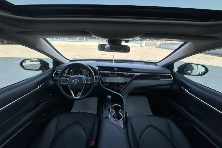 Used Toyota Camry 2019 Revised Version 2.0G Luxury Edition Interior 3