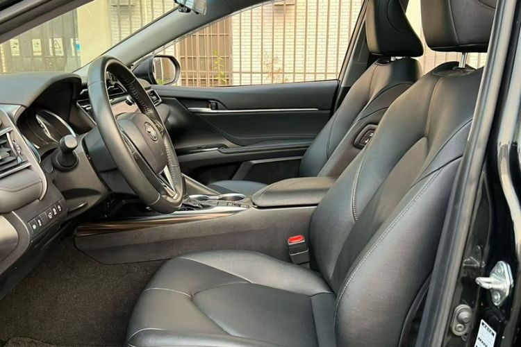 Used Toyota Camry 2019 Revised Version 2.0G Luxury Edition Interior 3