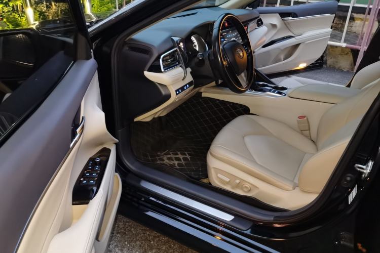 Used Toyota Camry 2019 Dual-Engine 2.5 HG Luxury Edition China VI Standard Interior 3
