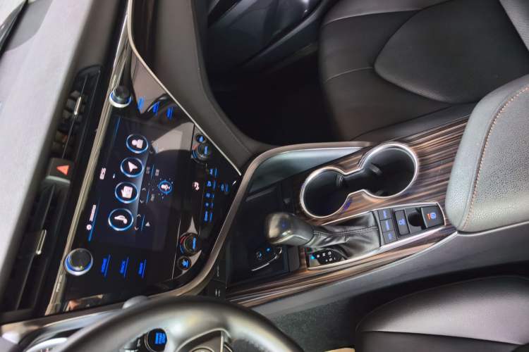 Used Toyota Camry 2019 2.5G Luxury Edition China VI Standard Interior 3