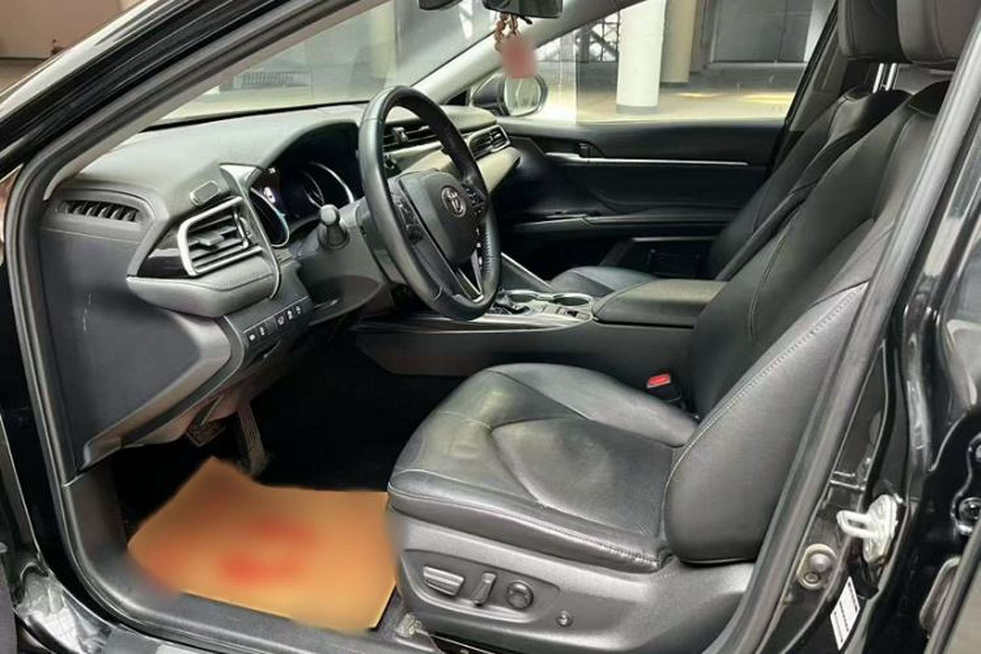 Used Toyota Camry 2019 2.0G Luxury Edition China V Standard Interior 4