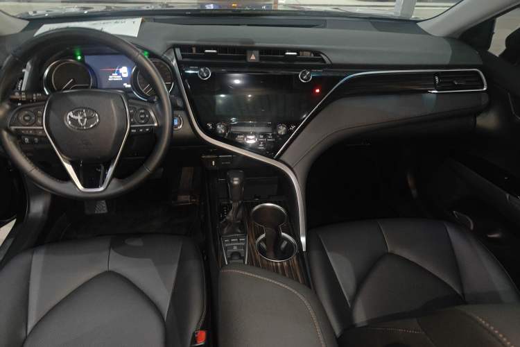 Used Toyota Camry 2019 Revised Version 2.5G Luxury Edition Interior 4