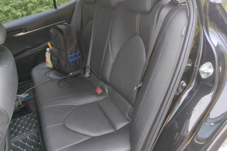 Used Toyota Camry 2019 Revised Version 2.0G Luxury Edition Interior 4