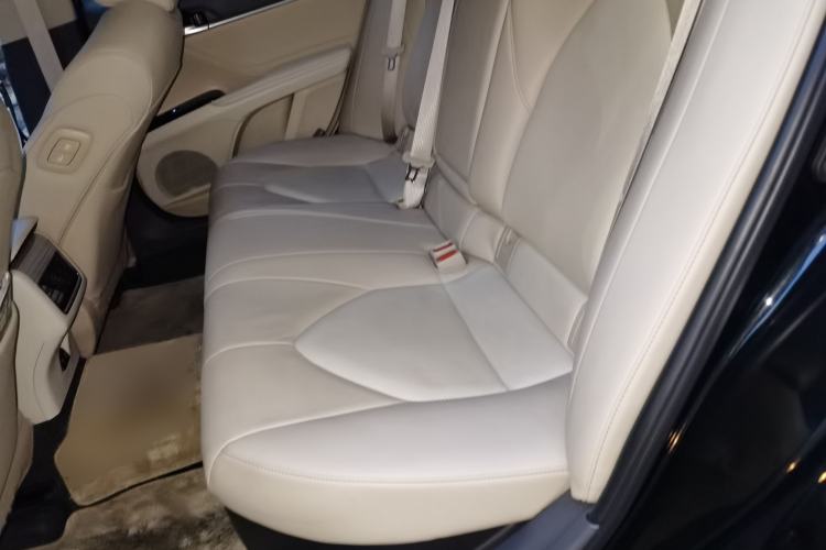 Used Toyota Camry 2019 Dual-Engine 2.5 HG Luxury Edition China VI Standard Interior 4