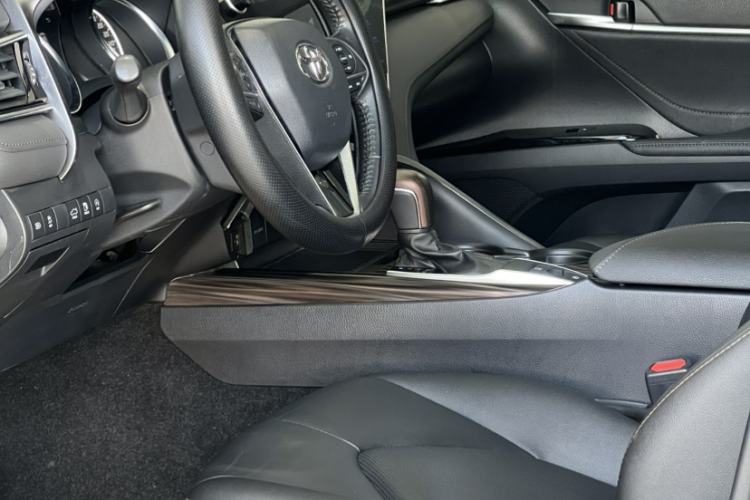 Used Toyota Camry 2019 2.0G Luxury Edition China VI Standard Interior 4