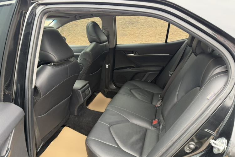 Used Toyota Camry 2019 2.0G Luxury Edition China VI Standard Interior 5