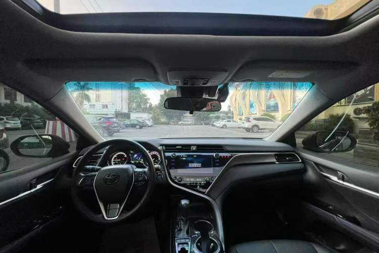 Used Toyota Camry 2019 Dual-Engine 2.5HS FENGSHANG Edition China VI Standard Interior 5