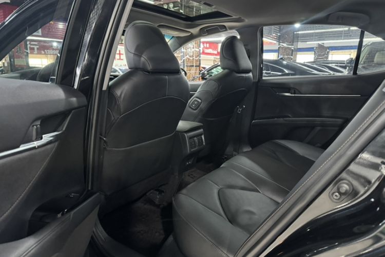 Used Toyota Camry 2019 2.0G Luxury Edition China VI Standard Interior 5