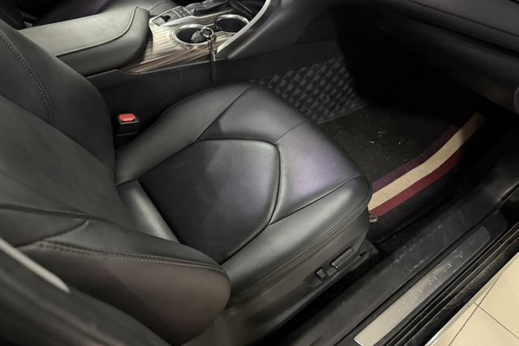 Used Toyota Camry 2019 2.5G Luxury Edition China VI Standard Interior 5