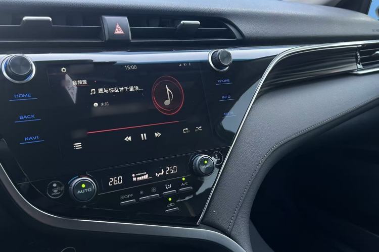 Used Toyota Camry 2019 Revised Version 2.0G Luxury Edition Interior 5
