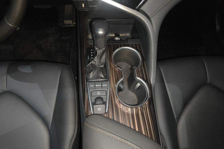 Used Toyota Camry 2019 Revised Version 2.5G Luxury Edition Interior 6