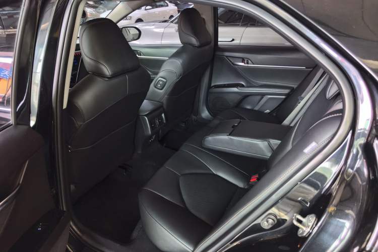 Used Toyota Camry 2019 2.5G Luxury Edition China VI Standard Interior 6