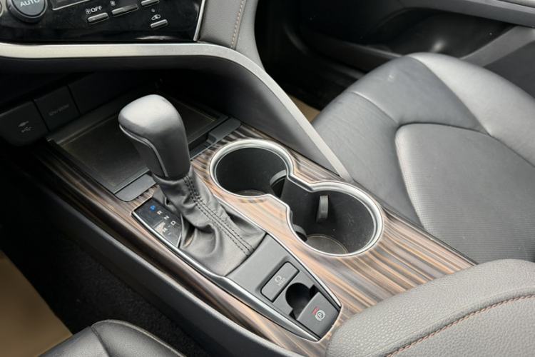 Used Toyota Camry 2019 2.0G Luxury Edition China VI Standard Interior 7