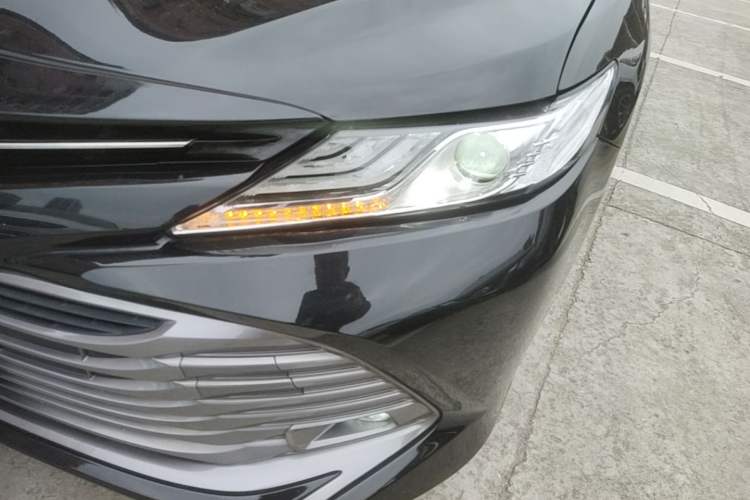 Used Toyota Camry 2019 2.0G Luxury Edition China VI Standard Left Front Headlight