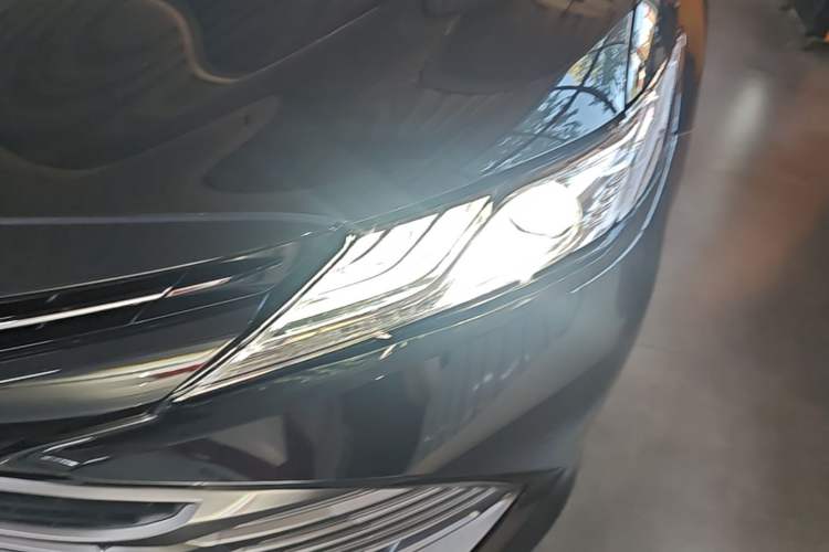Used Toyota Camry 2019 2.5G Luxury Edition China VI Standard Left Front Headlight