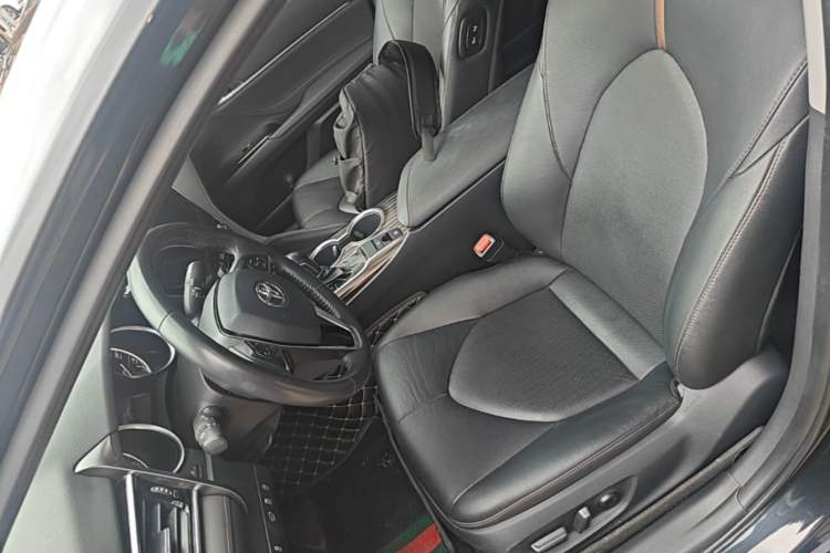 Used Toyota Camry 2019 Revised Version 2.0G Luxury Edition Left Front Seat