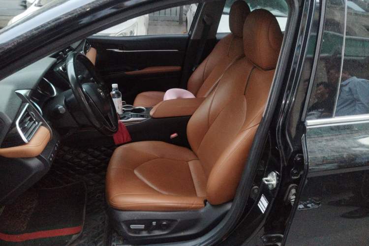 Used Toyota Camry 2019 Revised Version 2.0G Luxury Edition Left Front Seat
