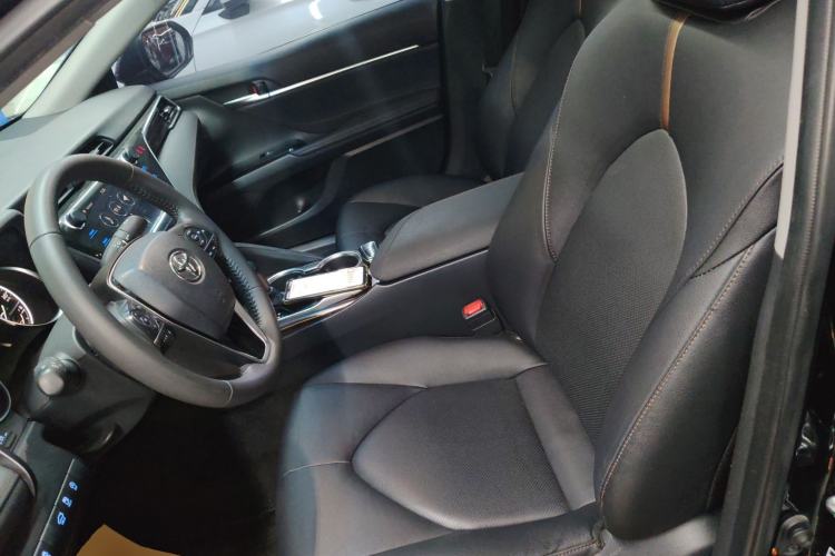 Used Toyota Camry 2019 Revised Version 2.0G Luxury Edition Left Front Seat