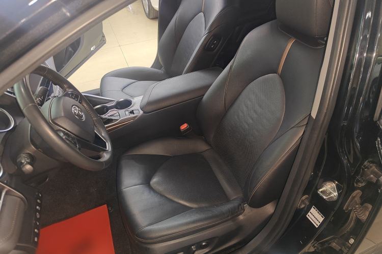 Used Toyota Camry 2019 Revised Version 2.0G Luxury Edition Left Front Seat